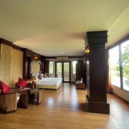 Hotel Gassan Legacy Golf Club Lamphun Exterior foto